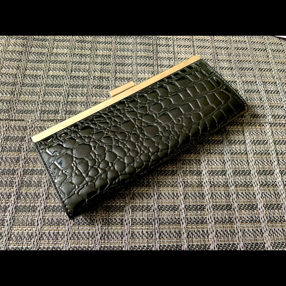 Black Patent Clutch